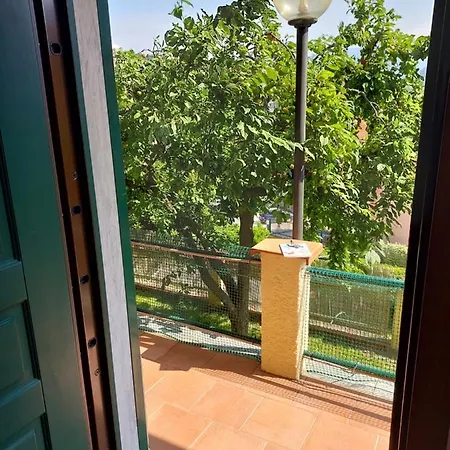 Appartamento Profumo Di Limone Con Giardino